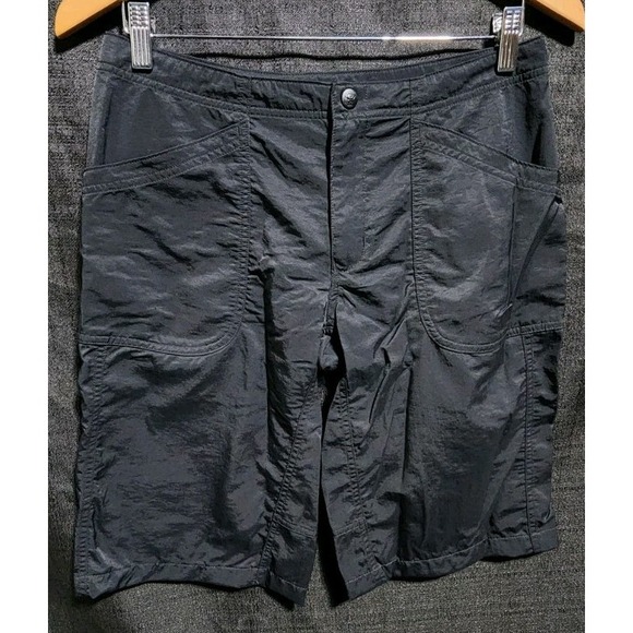 Mountain Hardware Women's Shorts Hiking Active Size 6 Black Outdoors Bermuda EUC - Picture 1 of 8